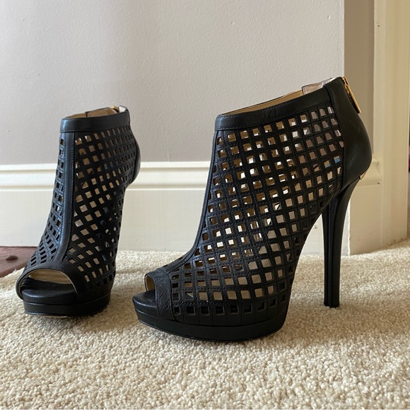🚫Sold Ⓜ️erc🅰️ri Michael Kors Caged Heels 7.5 - Picture 2 of 11